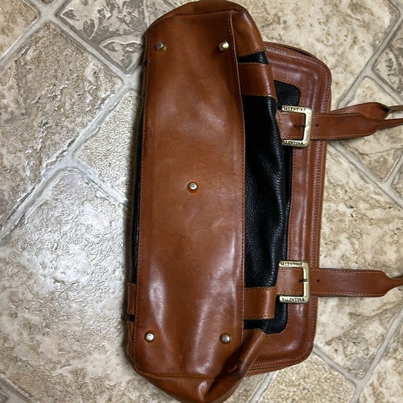 Valentina Shoulder Bag - Picture 3 of 12